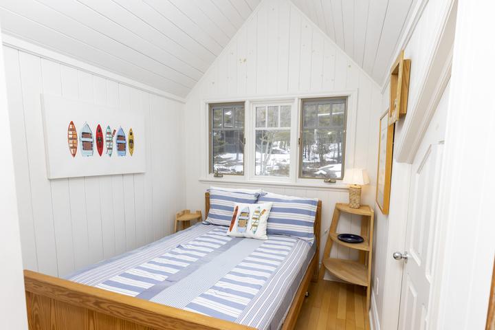 Small bedroom in the boathouse